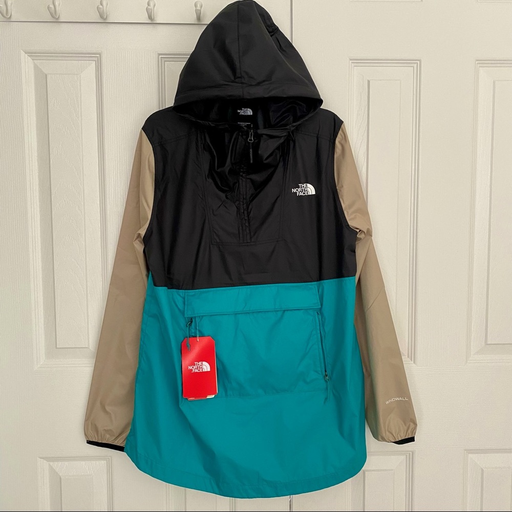 NWT women’s North Face fanorak windbreaker jacket
